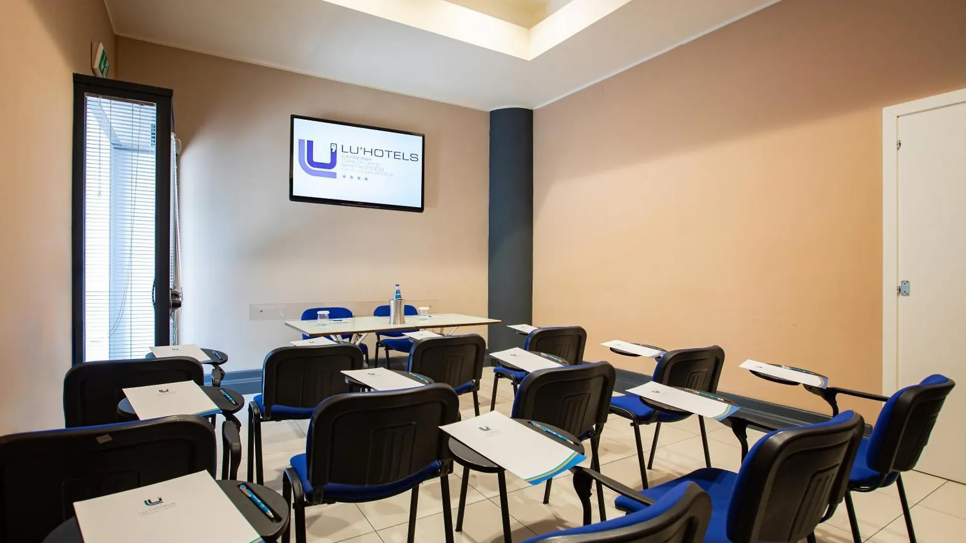 Lu' Hotel Carbonia Itália