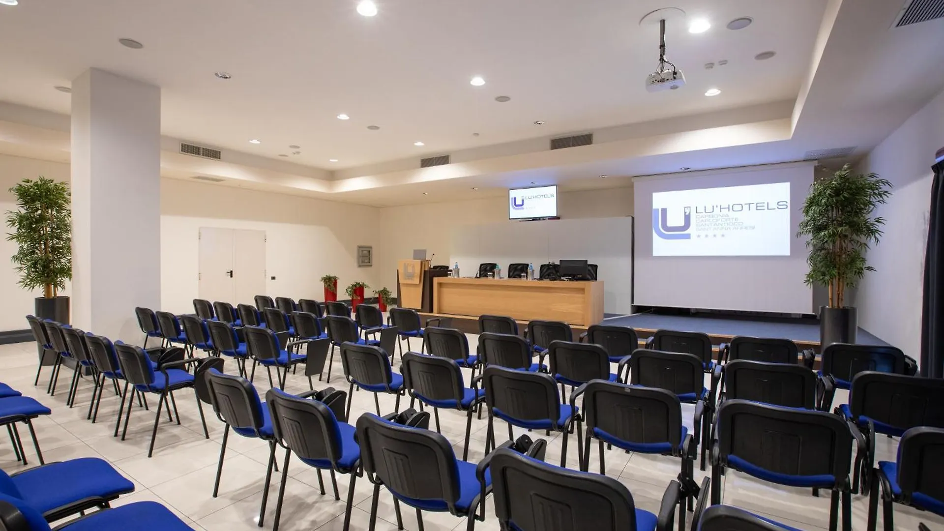 Lu' Hotel Carbonia Itália